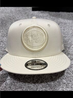 New Era Detroit Pistons 9FIFTY Snapback - Cream